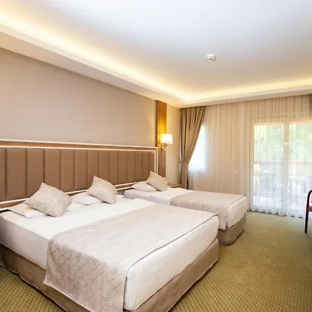 Resort Kustur Club Village 5*