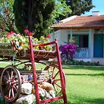 Kustur Club Village