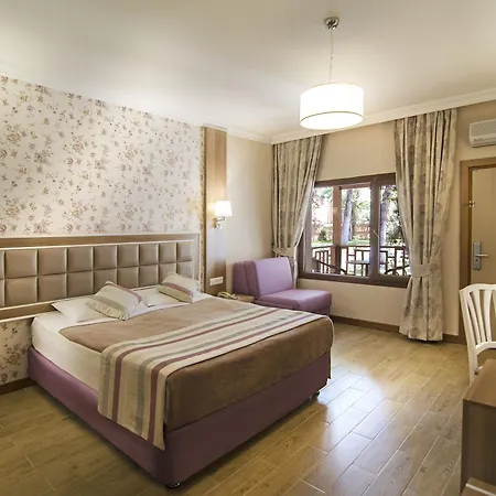 Ośrodek wypoczynkowy Kustur Club Village 5*