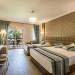 Kustur Club Village 5*